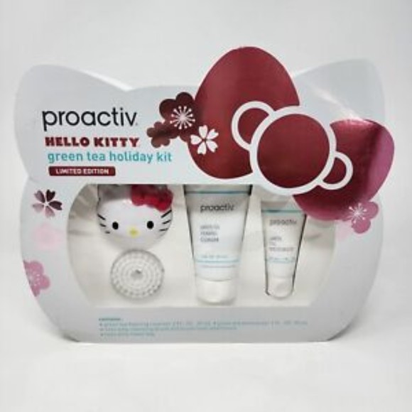 LS-13 Proactiv Hello Kitty Green Tea Holiday Kit Limited Edition Set - Picture 1 of 6